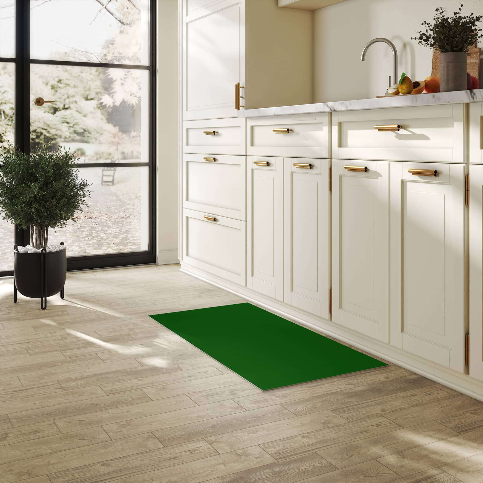 Komfortabler langer Teppich mit Motiv Dunkelgrüner Hintergrund I in heller Küche