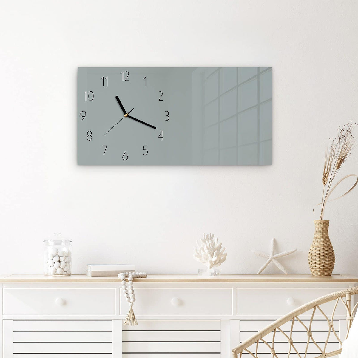 Wanduhr Grauer Hintergrund III aus Glas – Querformat 60 × 30 cm – Ruhiges Grau als schlichte Fläche