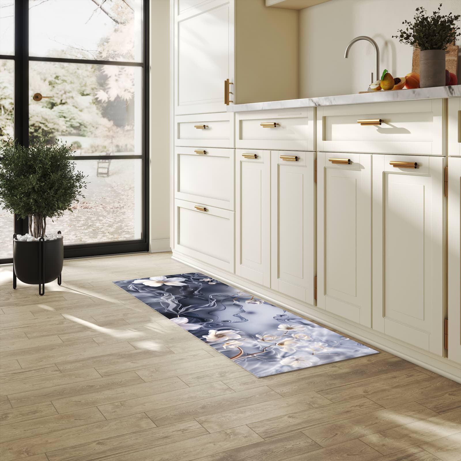 Langlebiger waschbarer Küchenläufer mit Motiv Blumenwellen On Silk in heller Küche