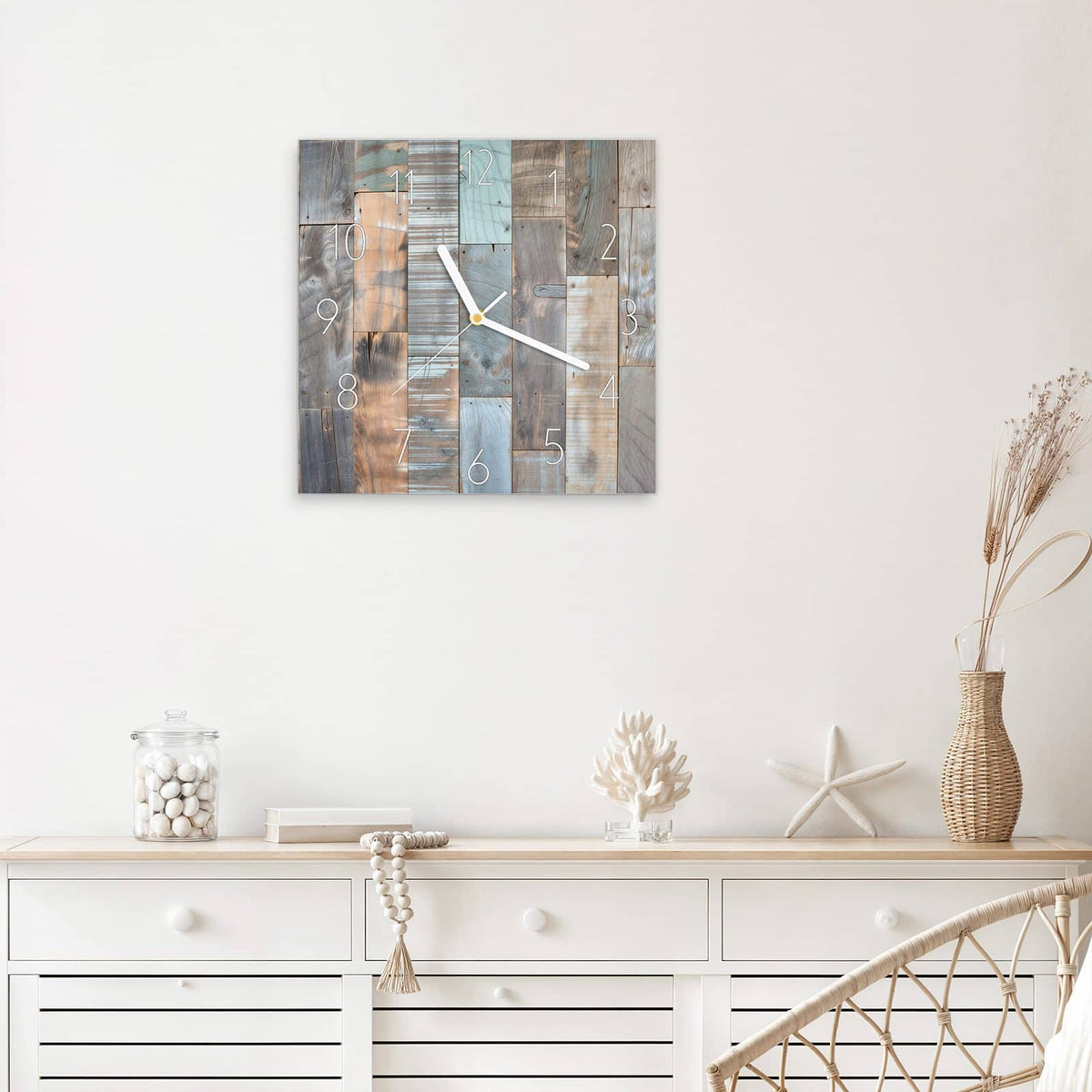 Wanduhr Patchwork aus Altholz aus Glas – Quadratisch 30 × 30 cm – Altholzbretter in Grau, Braun und Mint