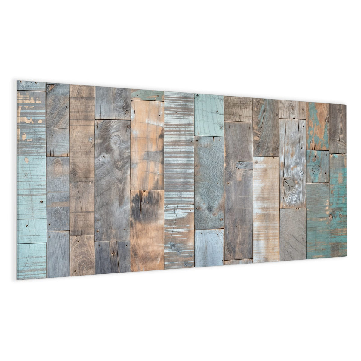 Patchwork unterschiedlich langer Altholzbretter in Grau, Braun und blassem Mint