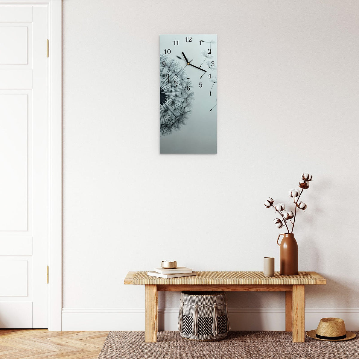 Moderne Wanduhr aus Glas mit Farbtiefe – Wanduhr Sanfte Pusteblume aus Glas – Hochformat 30 × 60 cm