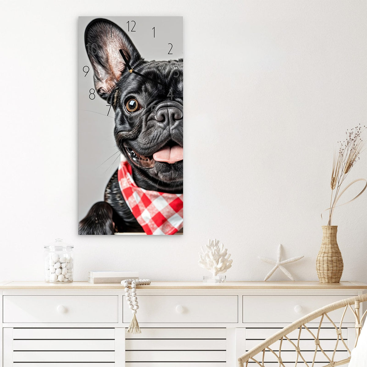 Wanduhr Bulldogge Französisch aus Glas – Französische Bulldogge mit kariertem Halstuch