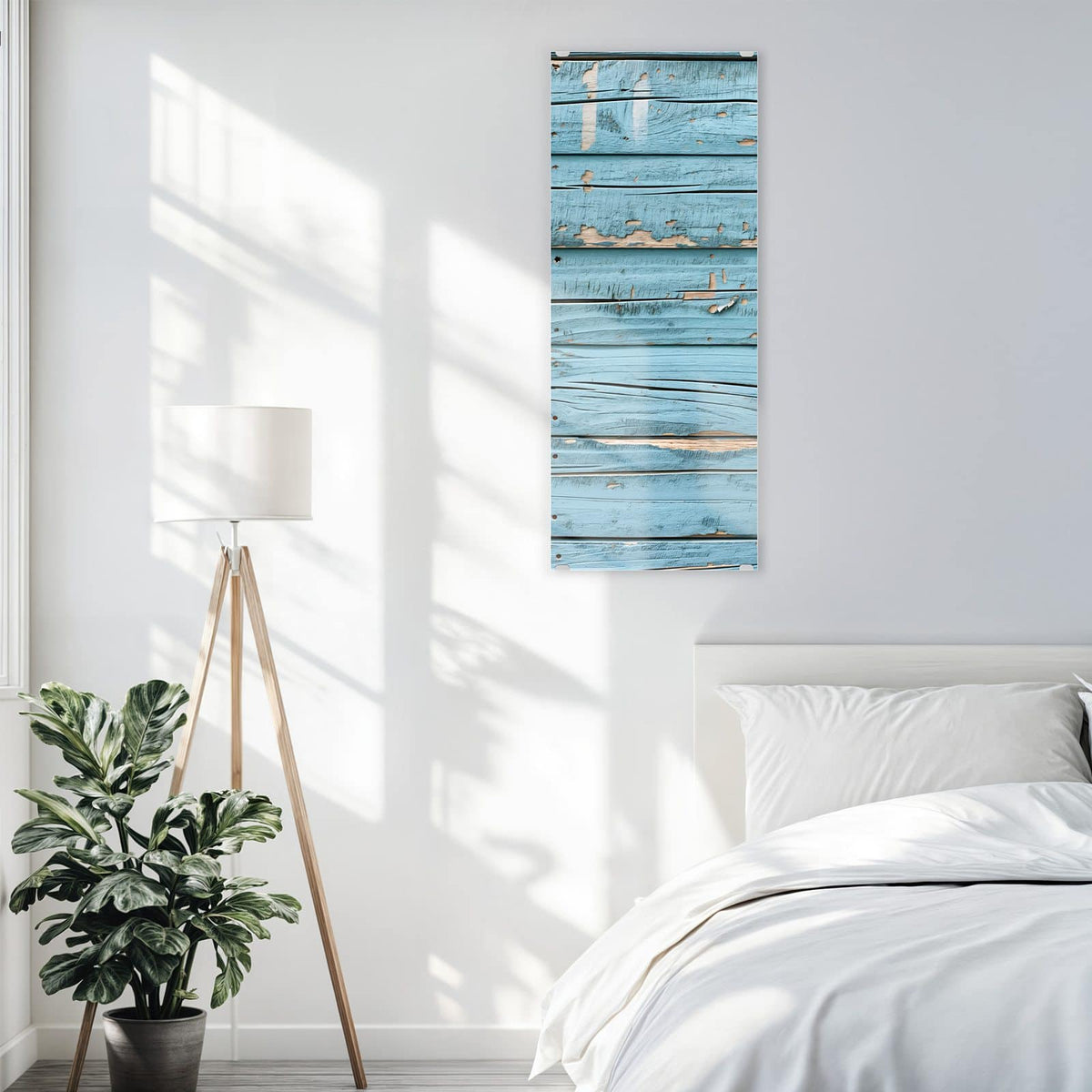 Glasbild Abblätterndes Hellblau an der Wand – Waagerechte Bretter mit stark abblätternder hellblauer Farbe, darunter helles Holz