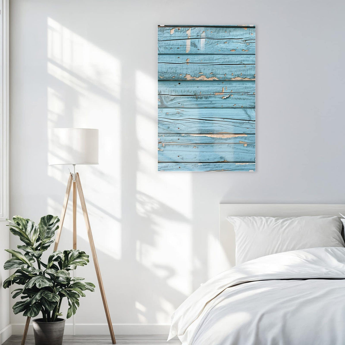 Glasbild Abblätterndes Hellblau an der Wand – Waagerechte Bretter mit stark abblätternder hellblauer Farbe, darunter helles Holz