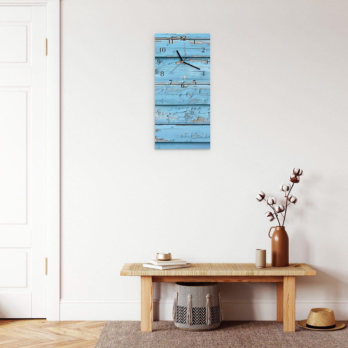 Moderne Wanduhr aus Glas mit Farbtiefe – Wanduhr Blaues Vintage-Holz aus Glas – Hochformat 30 × 60 cm