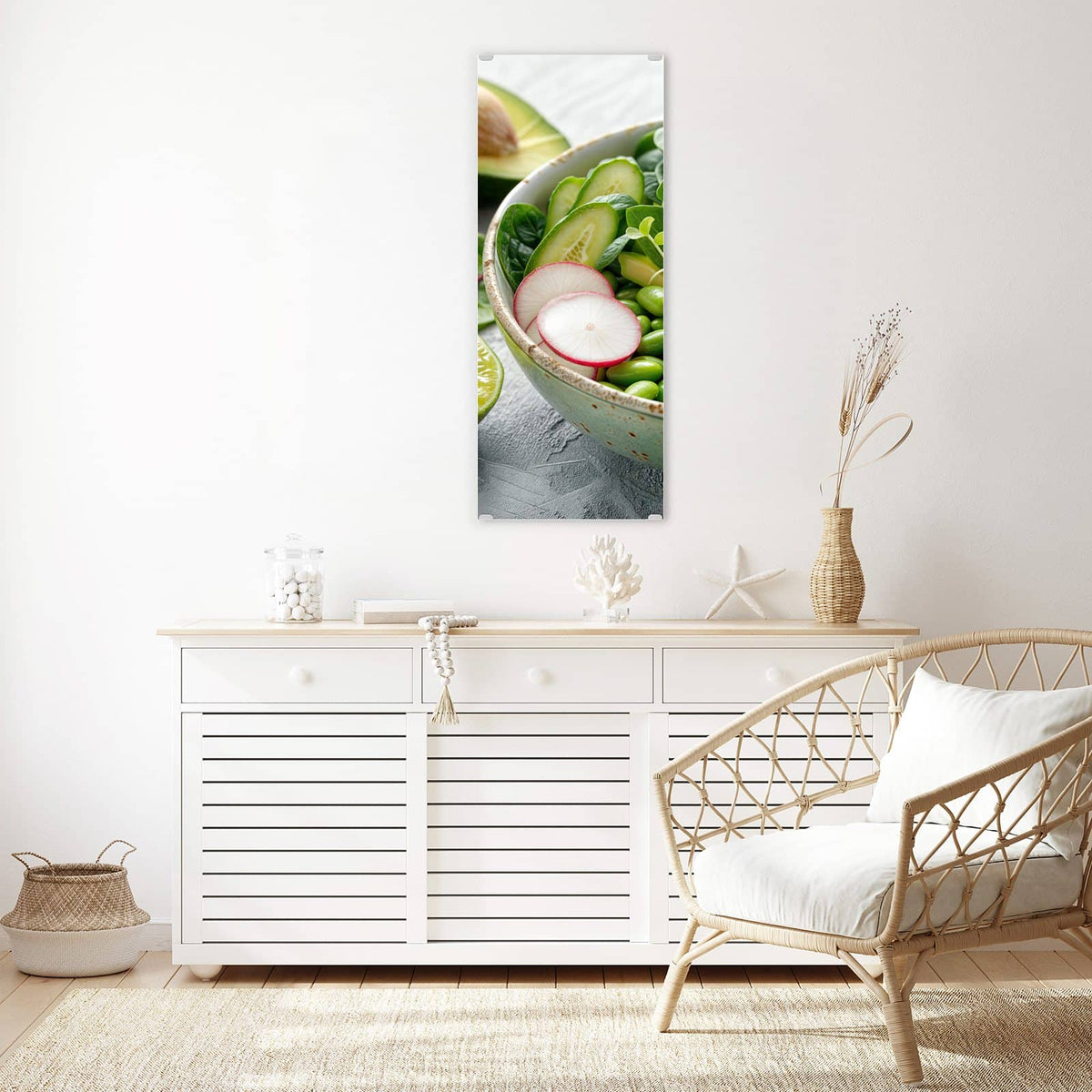 Glasbild Salat mit Avocado an der Wand – Grüne Schale mit Spinat, Gurke, Edamame, Radieschen und Sprossen, halbe Avocado und Limette daneben