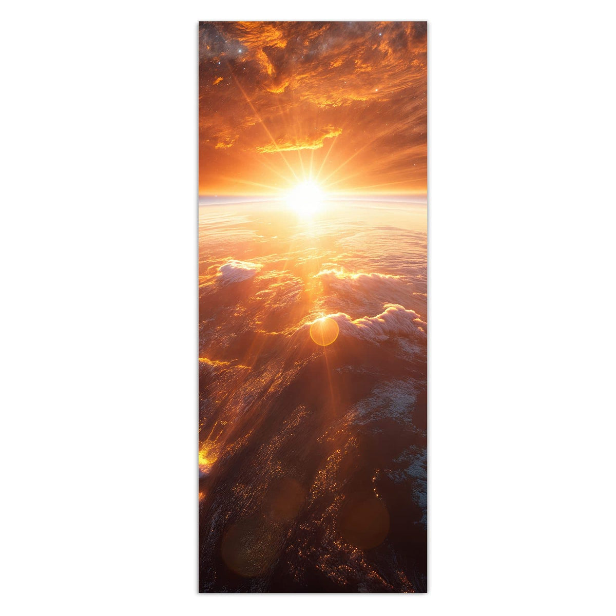 Sonne geht über der Erdkrümmung auf, orange glühende Wolkenfelder