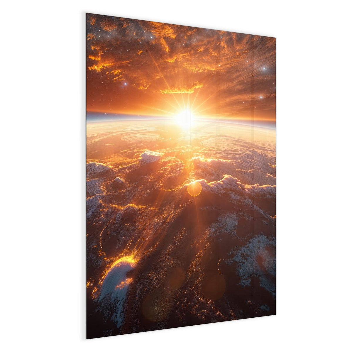 Sonne geht über der Erdkrümmung auf, orange glühende Wolkenfelder