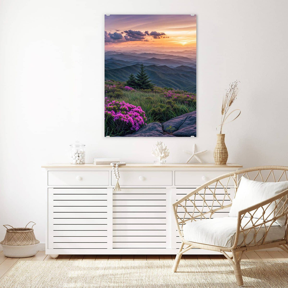 Aufhängung liegt bei – Motiv später wechselbar – Wandbild - Blüten vor Bergketten - Hochformat