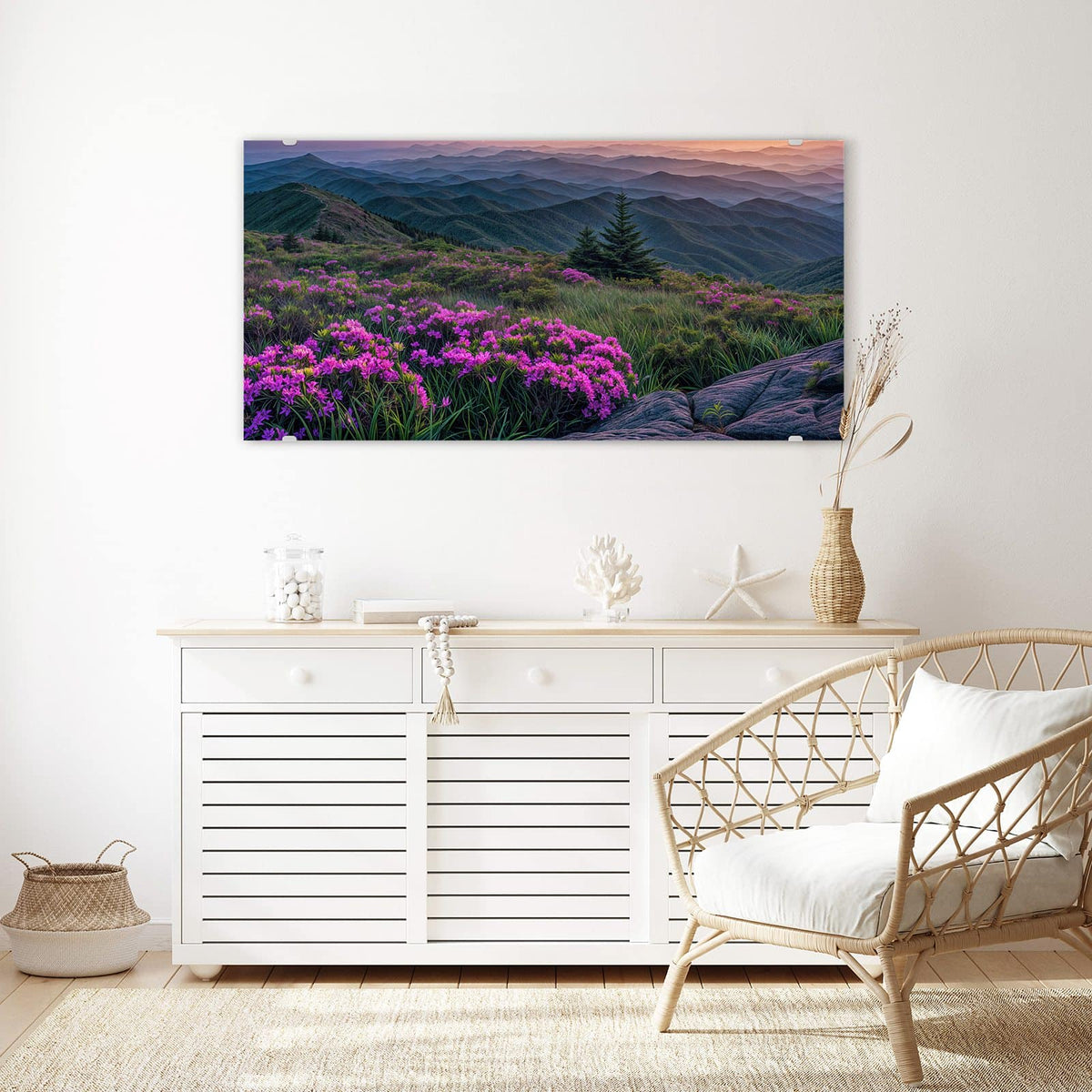 Echtglas, 4 mm – kein Acryl, keine Folie – Wandbild - Blüten vor Bergketten - Querformat