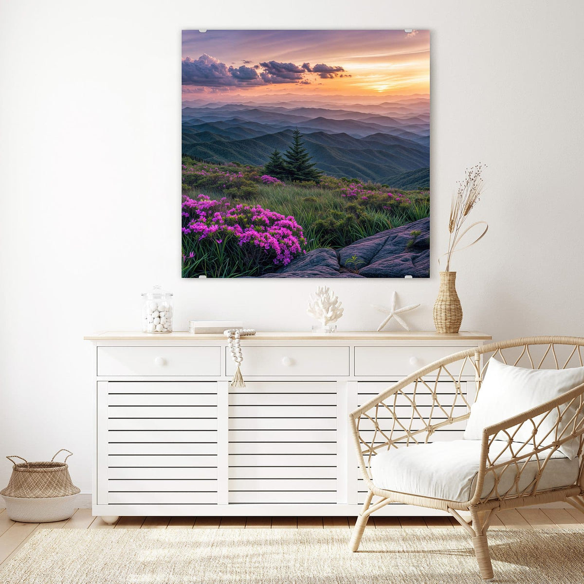 Echtglas, 4 mm – kein Acryl, keine Folie – Wandbild - Blüten vor Bergketten - Quadratisch
