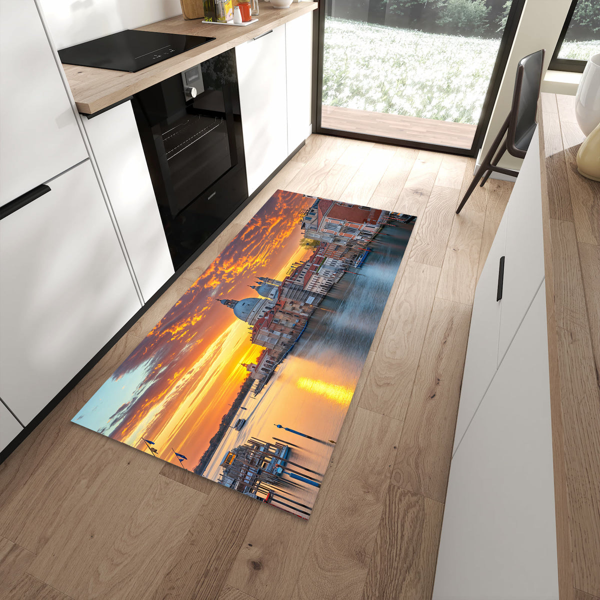 Farbbeständiger Küchenläufer mit Motiv Venedig bei Sonnenuntergang in moderner Küche zum Waschen