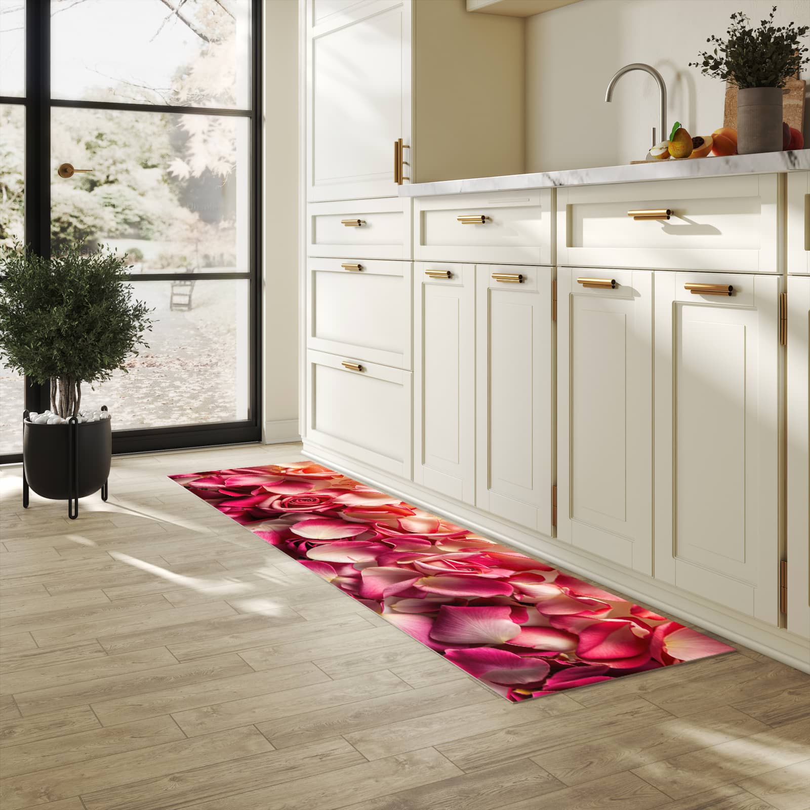 Rutschfester Bodenläufer-Teppich mit Motiv Rosenblätterbuntes Spiel in heller Küche
