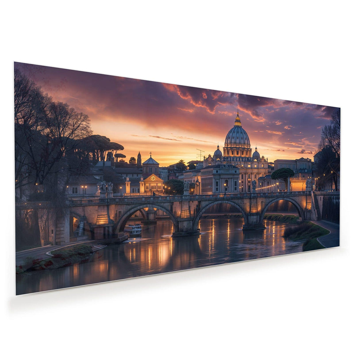 Rom im Sonnenuntergang: Kuppel des Petersdoms, Tiberbrücke mit Bögen, violett-orange Wolken