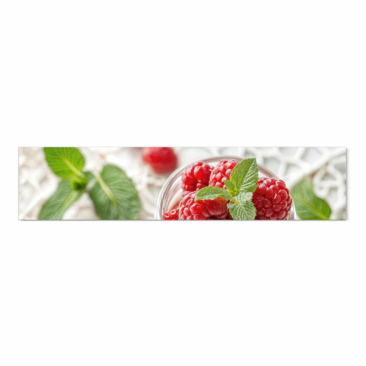 Formstabiler Küchenteppich mit Motiv Himbeerglas in Frontansicht