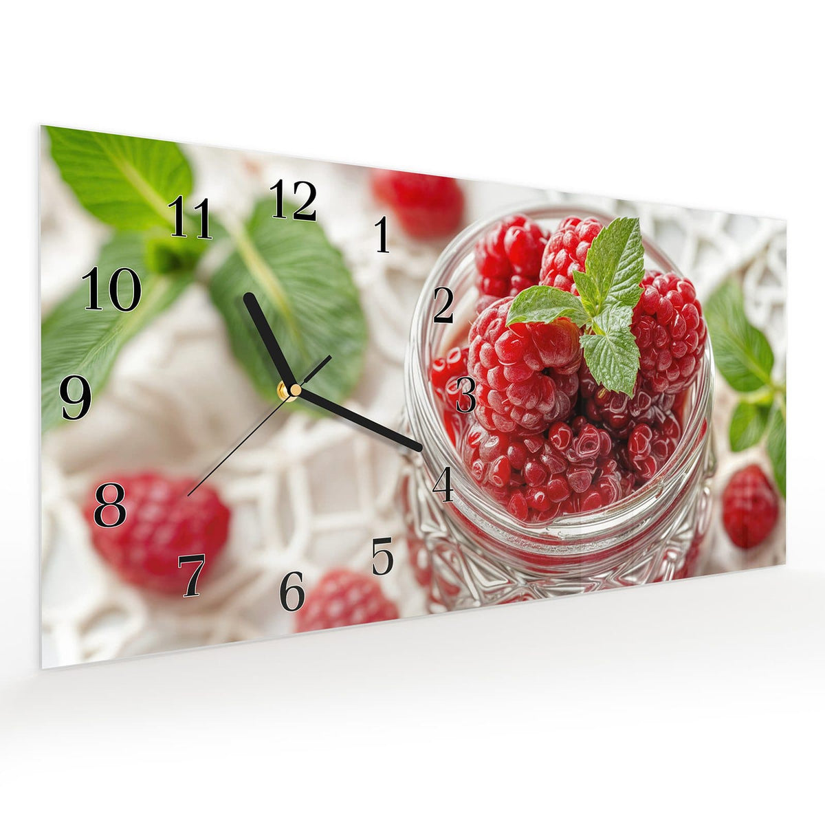 Vormontiert – mit Schwebeeffekt – Wanduhr Glas mit Himbeeren aus Glas – Querformat 60 × 30 cm