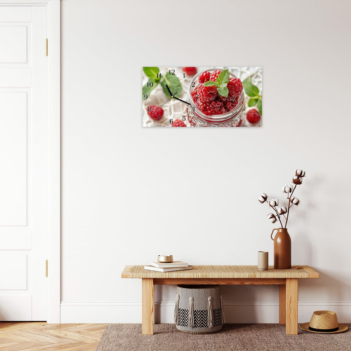 Moderne Wanduhr aus Glas mit Farbtiefe – Wanduhr Glas mit Himbeeren aus Glas – Querformat 60 × 30 cm