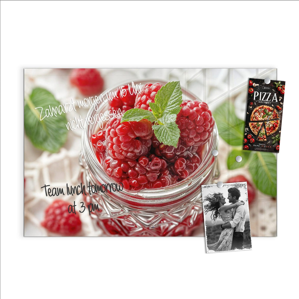 Beschreiben, abwischen, anheften – Magnettafel - Glas mit Himbeeren