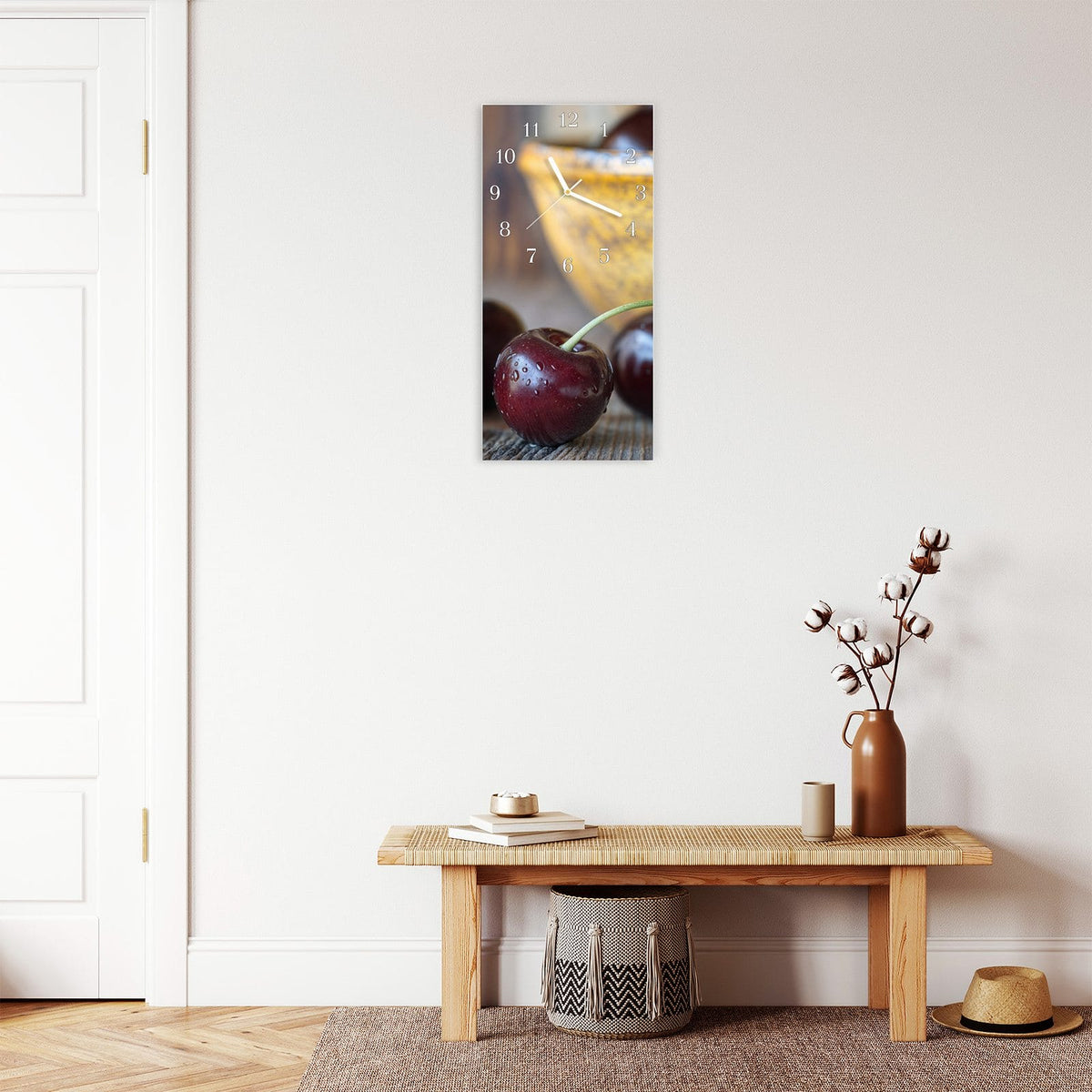 Moderne Wanduhr aus Glas mit Farbtiefe – Wanduhr Süße Kirschen aus Glas – Hochformat 30 × 60 cm