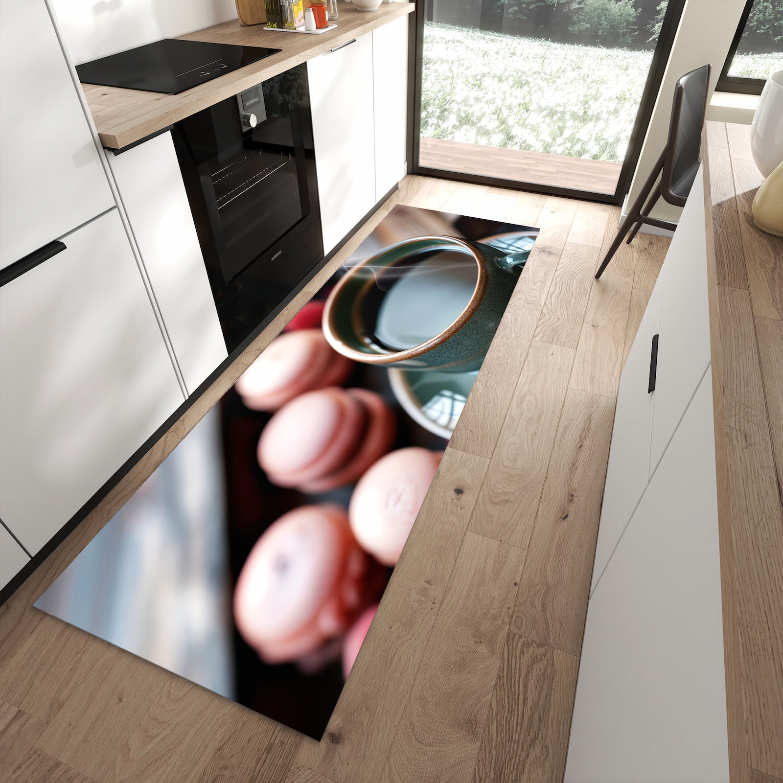 Komfortabler großer Küchenteppich mit Motiv Kaffeepause Macarons in moderner Küche