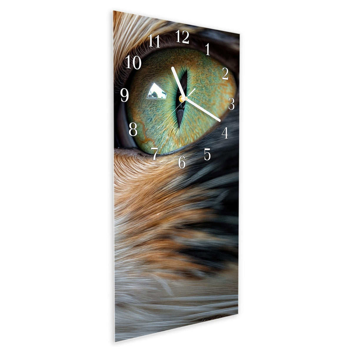 Vormontiert – mit Schwebeeffekt – Wanduhr Grünäugige Katze aus Glas – Hochformat 30 × 60 cm