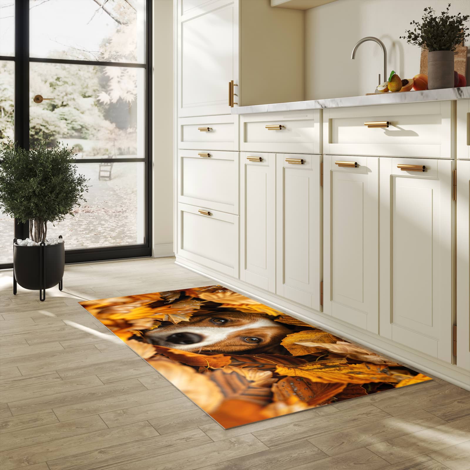 Schmutzabweisender rutschfester Küchenläufer mit Motiv Hund im Herbstlaub in heller Küche