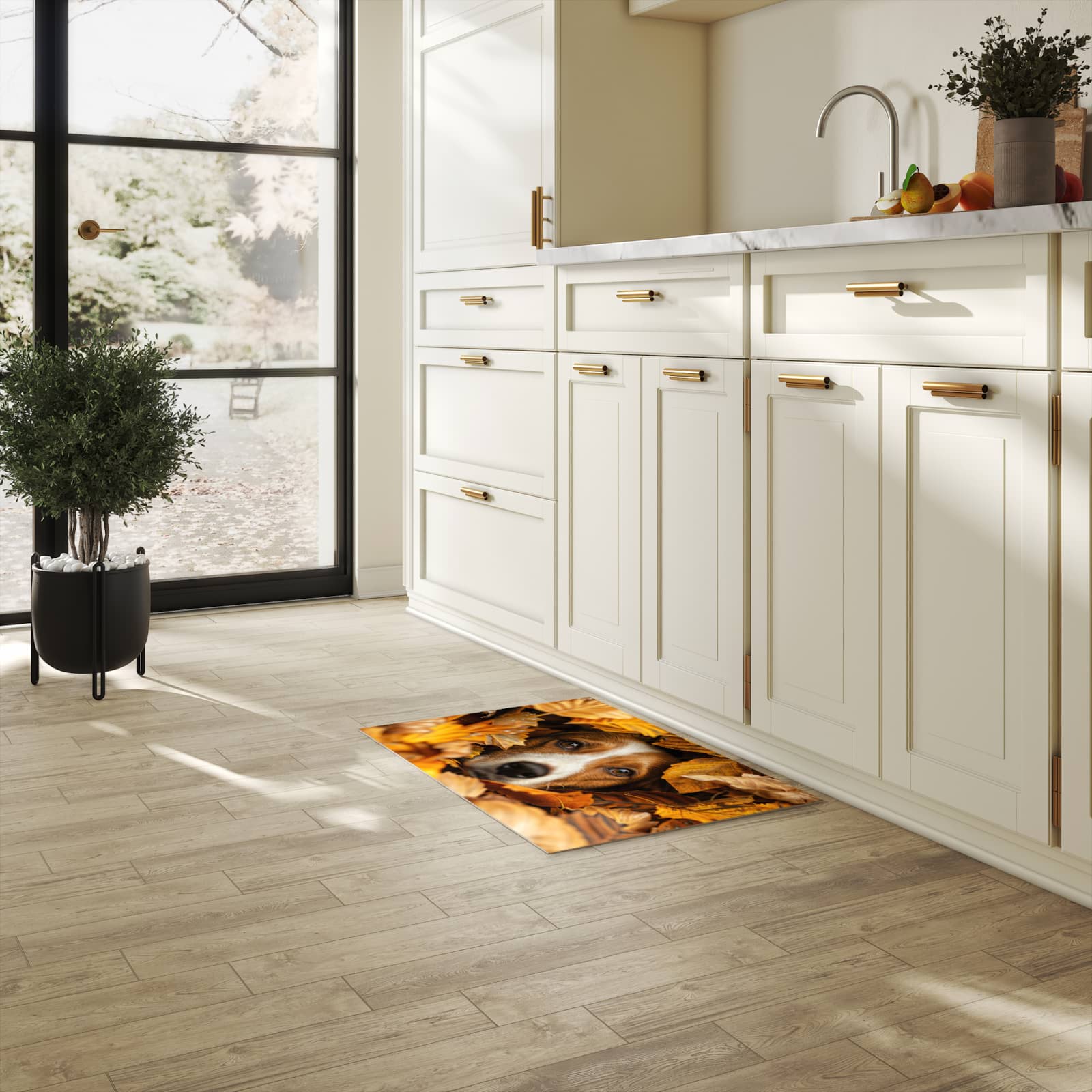 Abriebfester Küchenteppich mit Motiv Hund im Herbstlaub in heller Küche