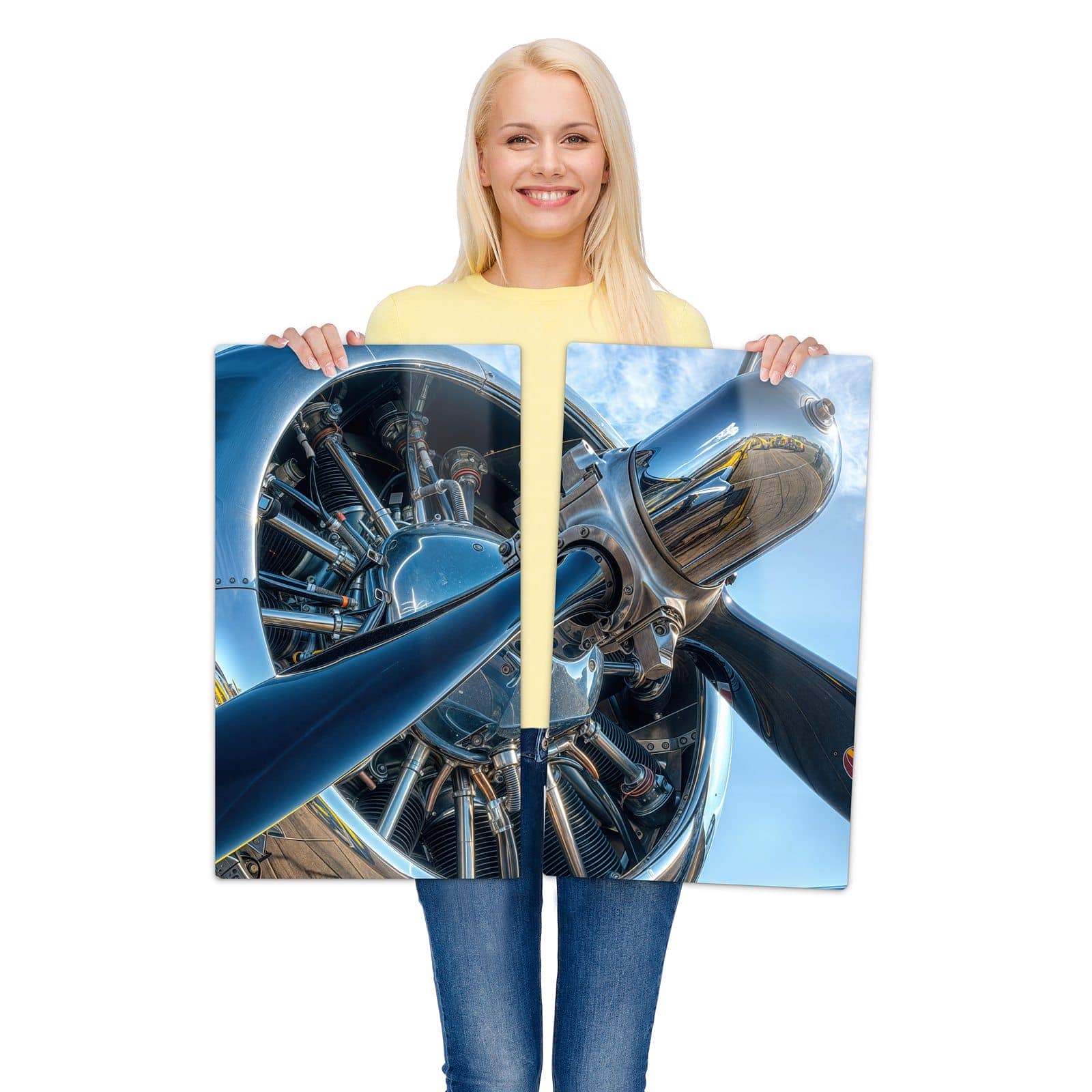 2-teilige Herdplattenabdeckung mit Flugzeugmotor-Motiv wird zur Größendarstellung gehalten