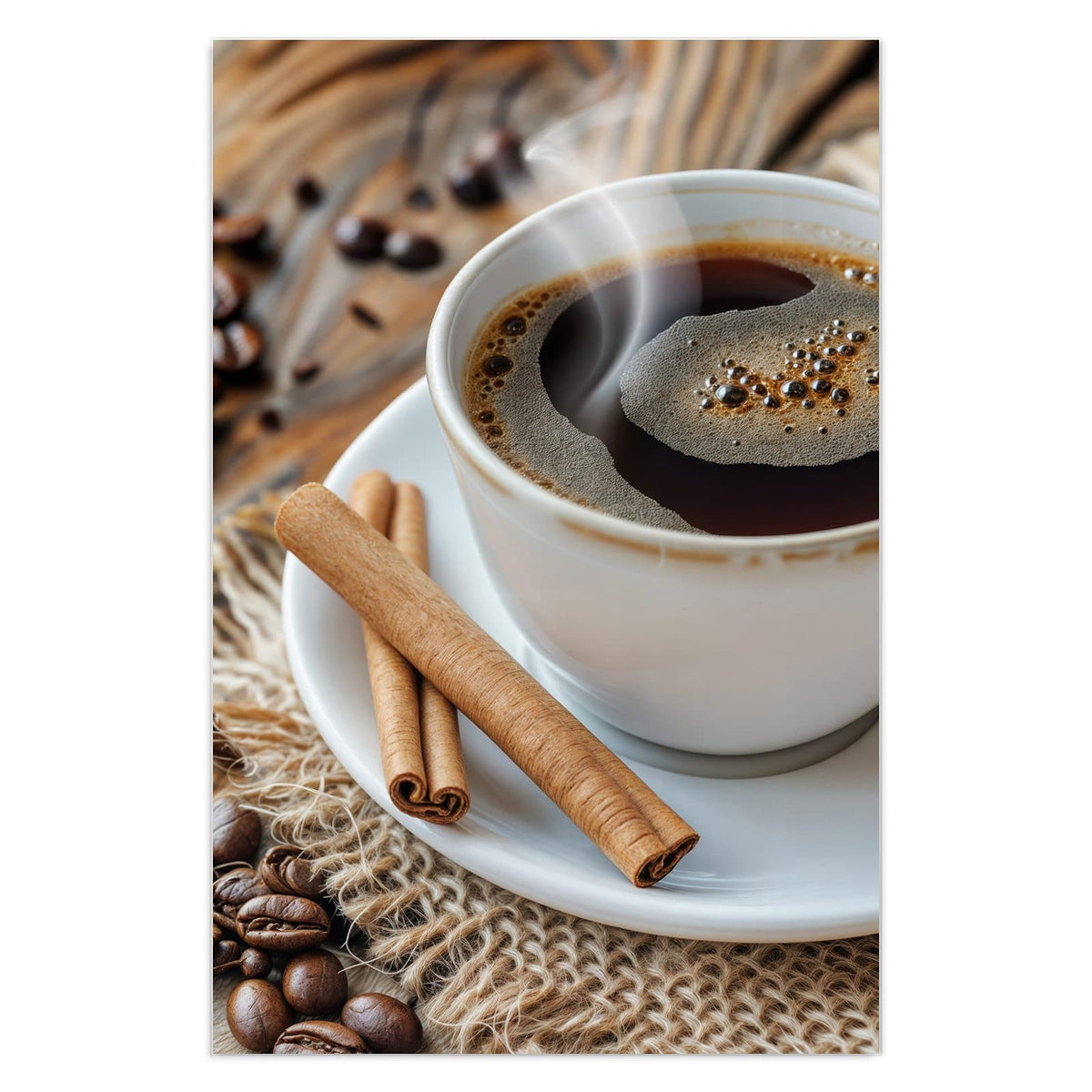 Weiße Tasse schwarzer Kaffee mit Schaum, zwei Zimtstangen auf der Untertasse, Jutestoff