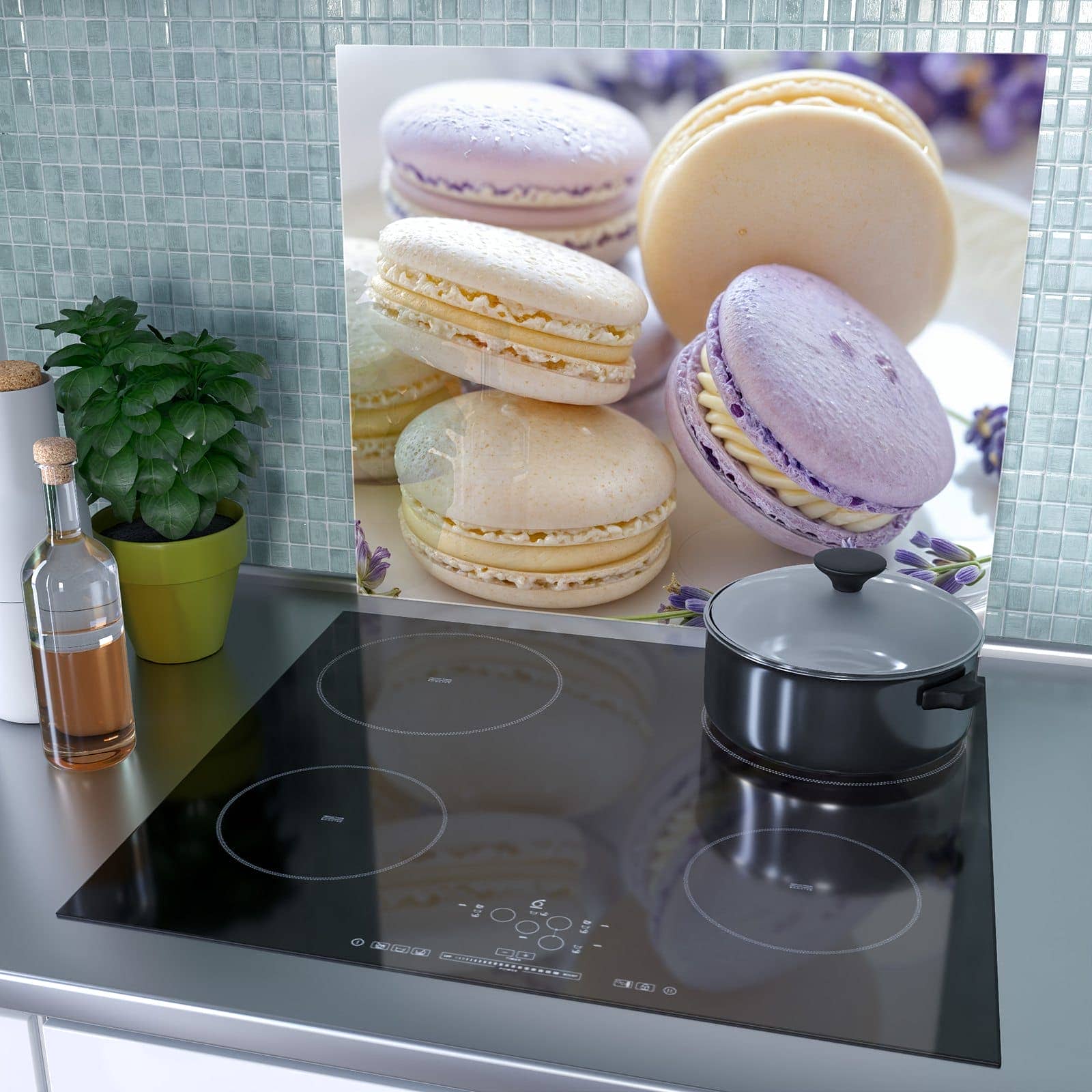 1-teilige Abdeckung für Herdplatte mit Lavendel Macarons-Motiv als Spritzschutz hinter dem Kochfeld