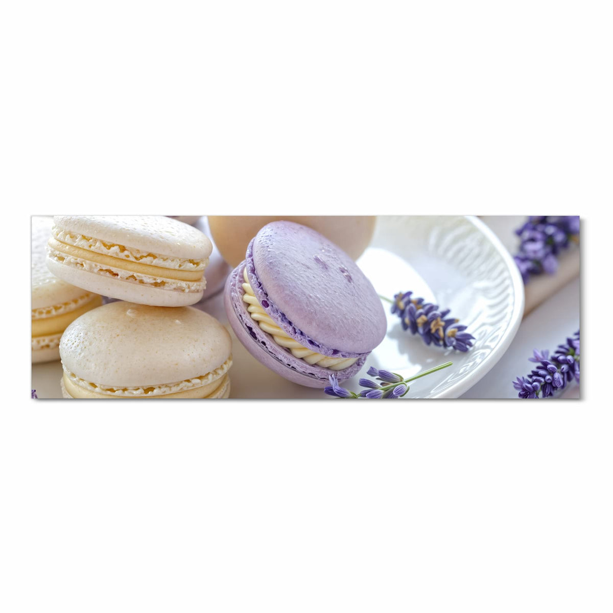 Schmutzabweisender Küchenläufer mit Motiv Lavendel Macarons in Frontansicht