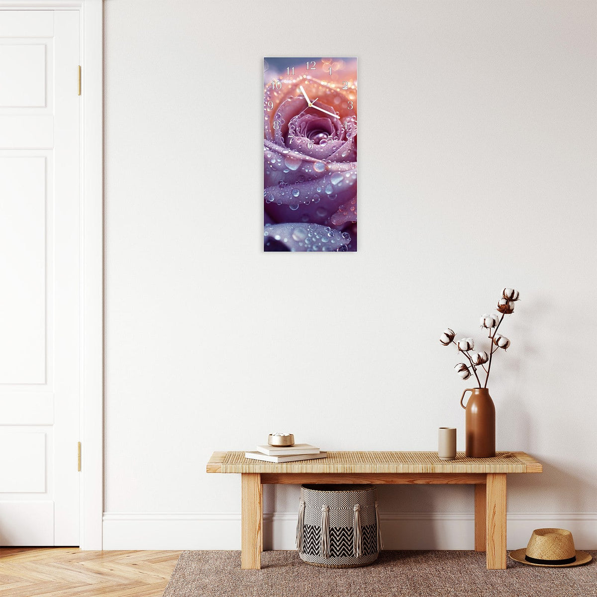 Moderne Wanduhr aus Glas mit Farbtiefe – Wanduhr Blüte mit Wassertropfen aus Glas – Hochformat 30 × 60 cm