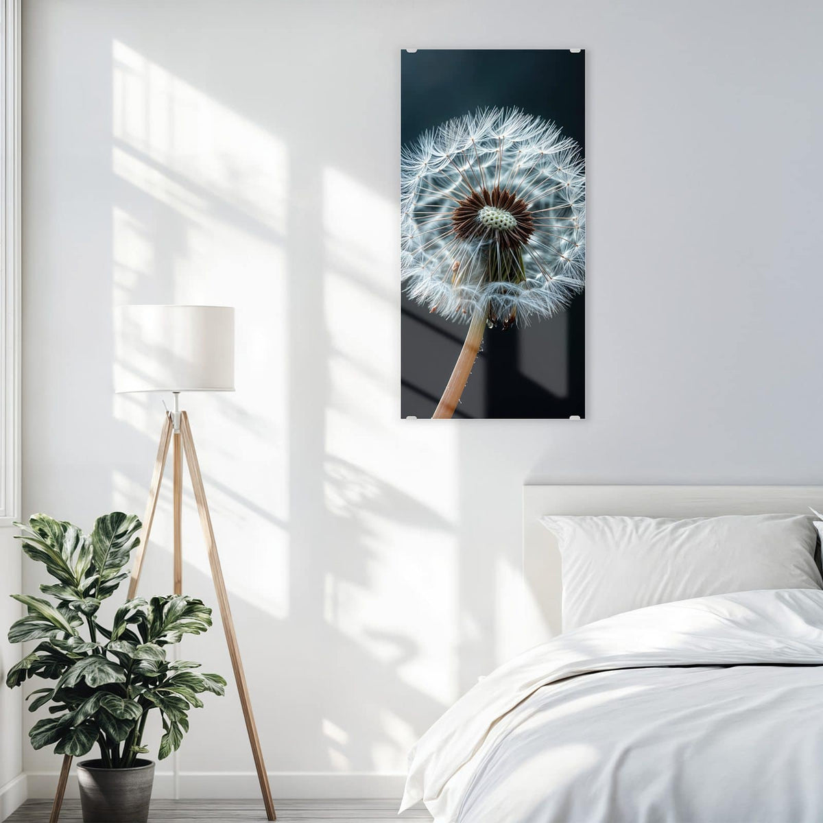 Glasbild Fliegende Pusteblume an der Wand – Eine große Pusteblume vor fast schwarzem Grund, drei Samen fliegen nach rechts weg