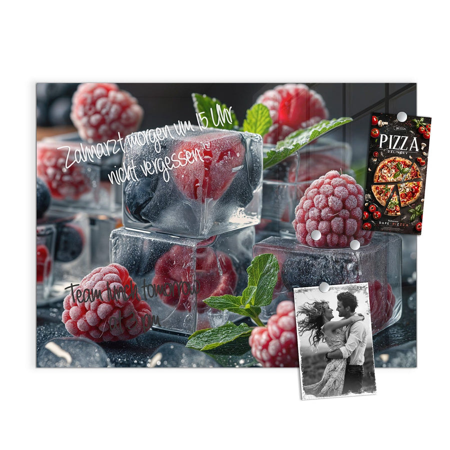 Maße Magnettafel - Beeren im Eisblock