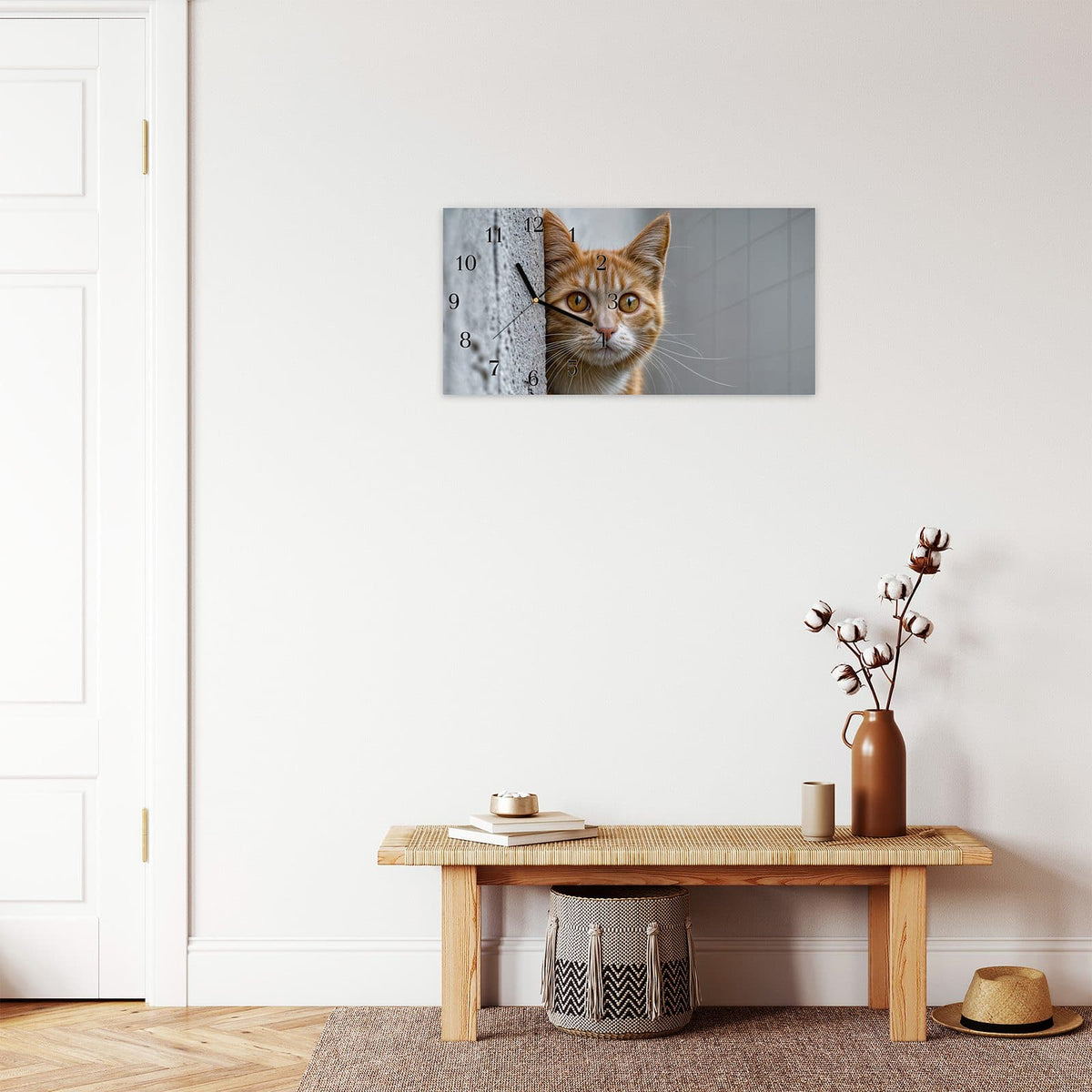 Moderne Wanduhr aus Glas mit Farbtiefe – Wanduhr Neugierige Katze aus Glas – Querformat 60 × 30 cm