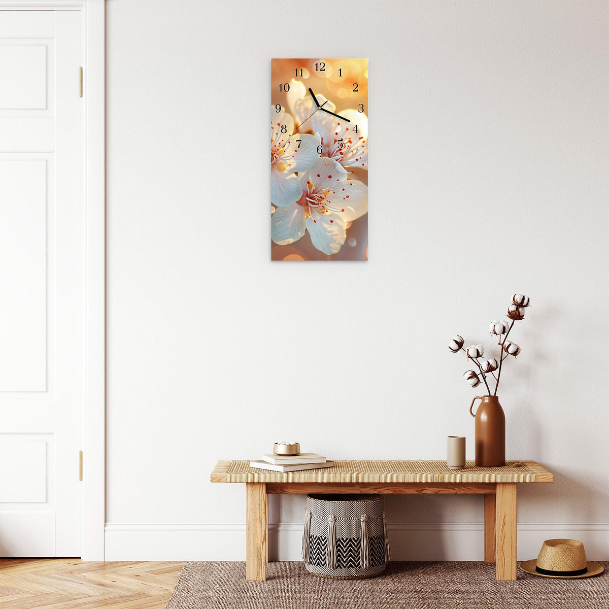 Moderne Wanduhr aus Glas mit Farbtiefe – Wanduhr Blüten im Sonnenlicht aus Glas – Hochformat 30 × 60 cm