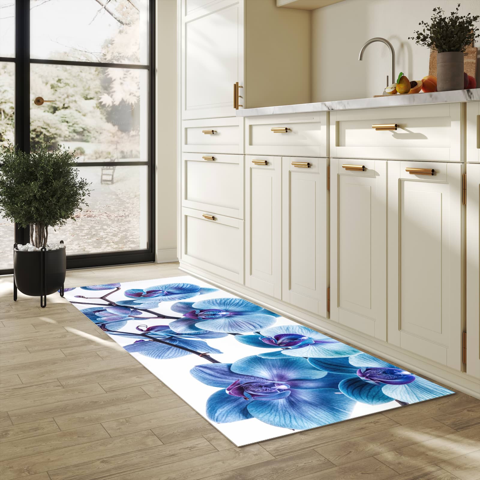 Rutschfester Küchenteppich mit Motiv Blaue Orchideen Blüte in heller Küche