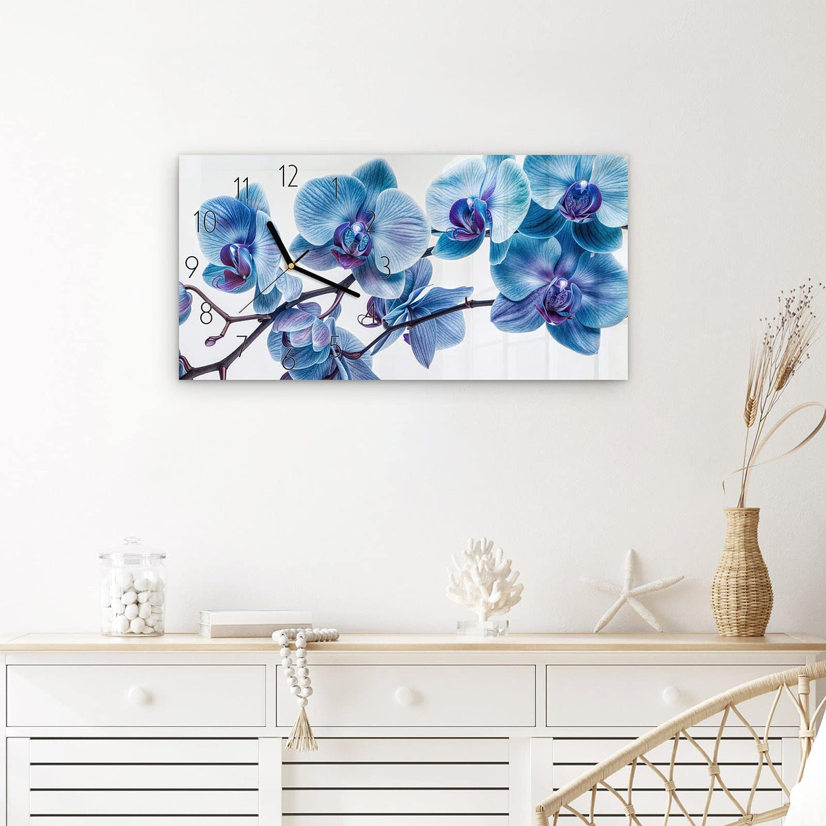 Wanduhr Blaue Orchideen Blüte aus Glas – Querformat 60 × 30 cm – Orchideen in Blau und Violett