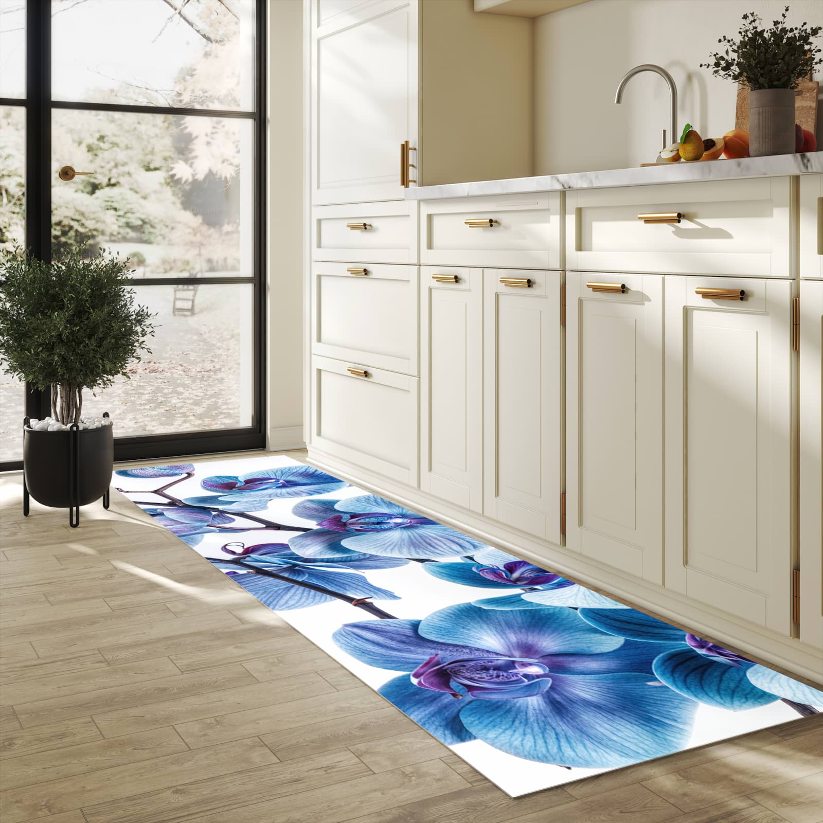 Waschbarer Bodenläufer Teppich mit Motiv Blaue Orchideen Blüte in heller Küche