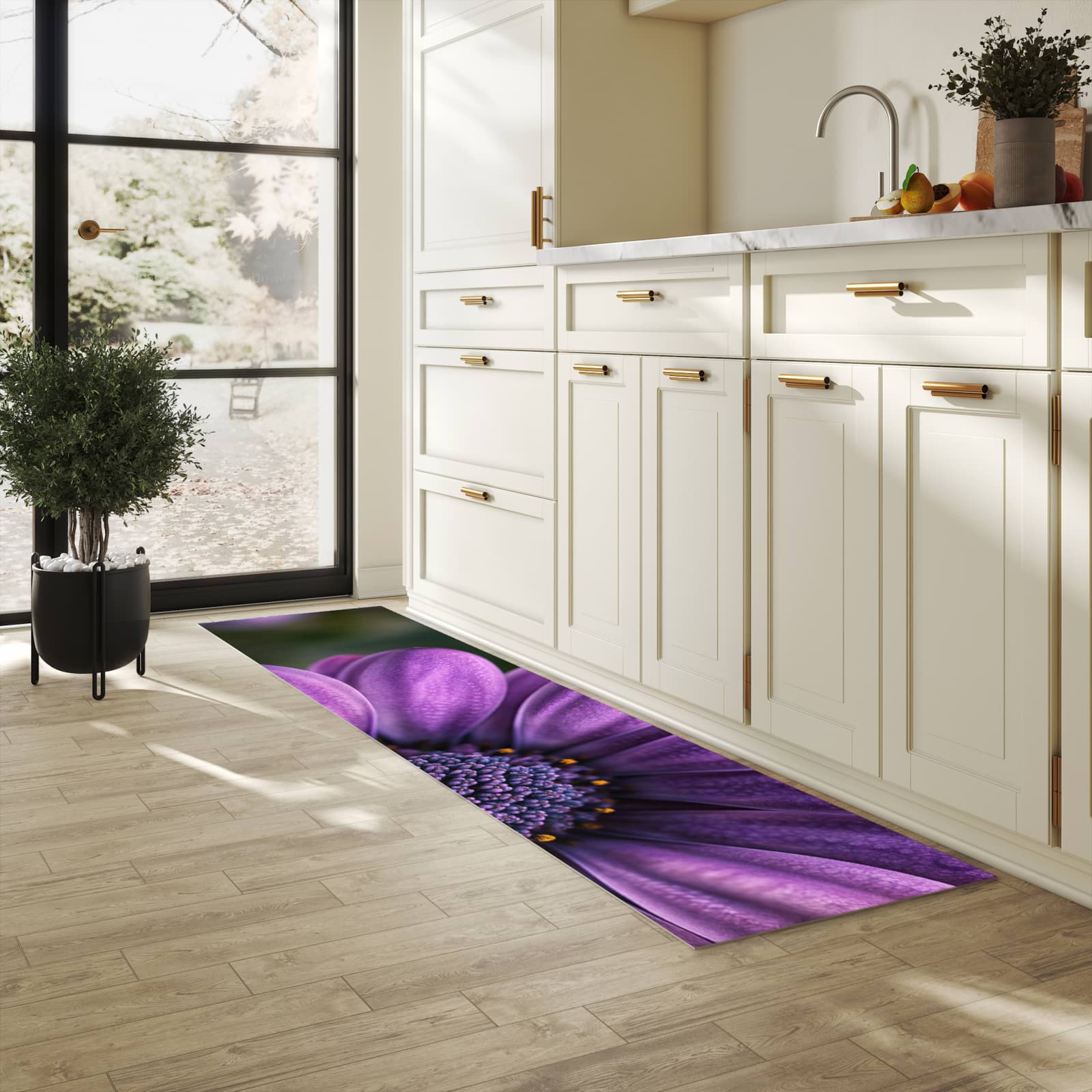 Pflegeleichter moderner Küchenläufer mit Motiv Lila Blütenwunder in heller Küche