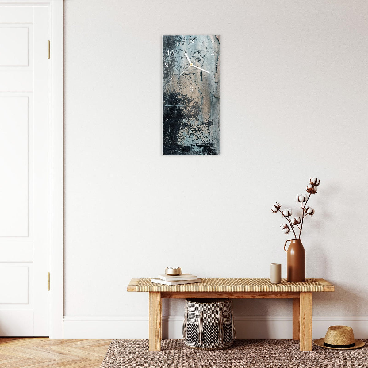 Moderne Wanduhr aus Glas mit Farbtiefe – Wanduhr Abstrakte Fläche aus Glas – Hochformat 30 × 60 cm