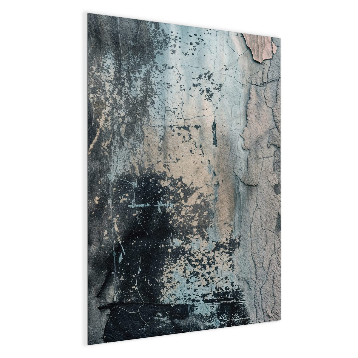 Rissige Wand in Blaugrau und Schwarz mit abgeplatzten Stellen in Rosé und Beige