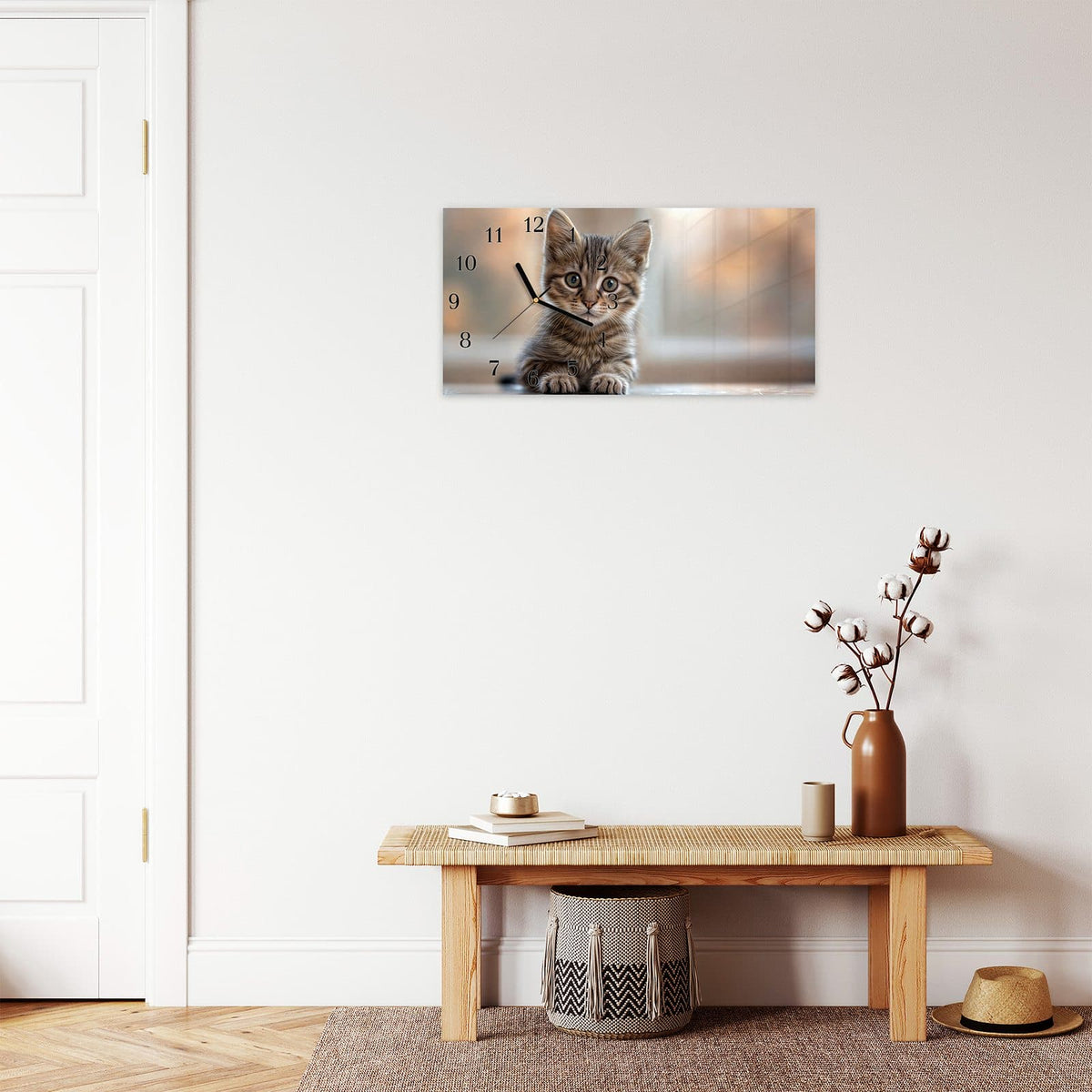 Moderne Wanduhr aus Glas mit Farbtiefe – Wanduhr Katzenjunges aus Glas – Querformat 60 × 30 cm
