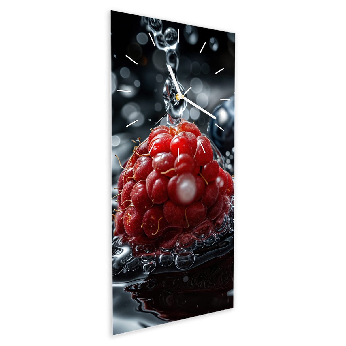 Wanduhr aus Glas im Hochformat Himbeere und Blaubeeren schräg von der Seite, 4 mm starkes Glas