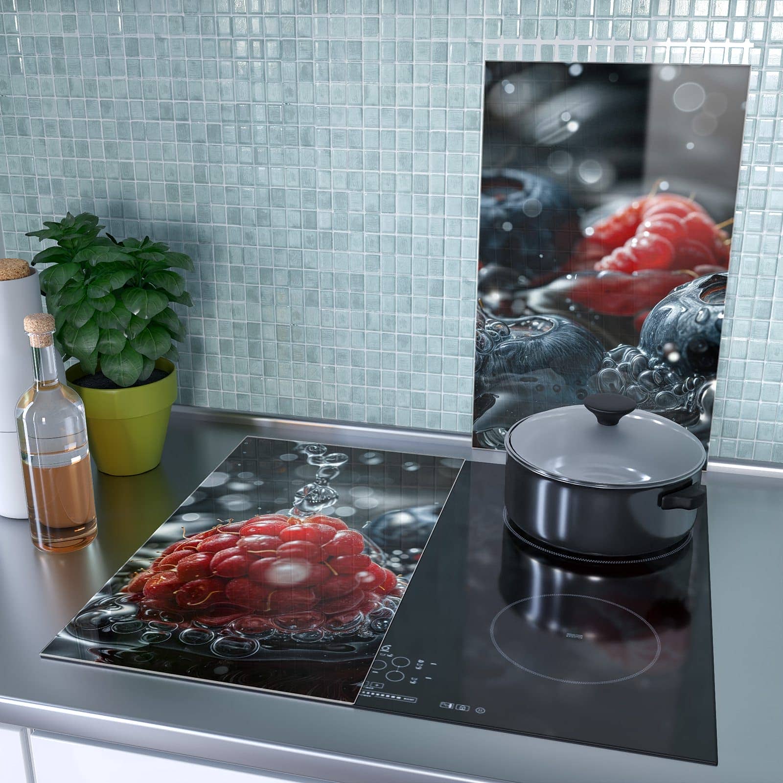 2-teilige Herdabdeckplatten für Ceranfeld mit Früchte im Wasser-Motiv als Spritzschutz hinter dem Kochfeld