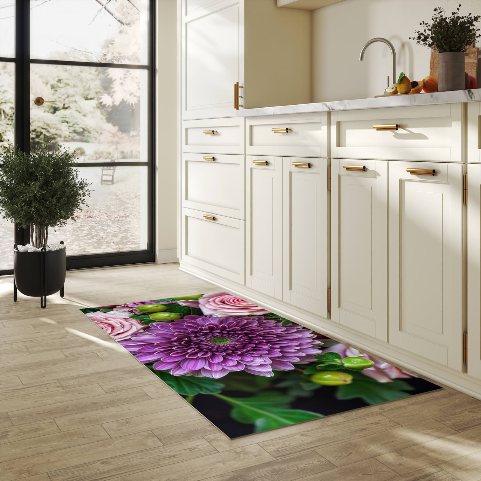 Pflegeleichter waschbarer Küchenläufer mit Motiv Sanfte Blumenarrangement in heller Küche