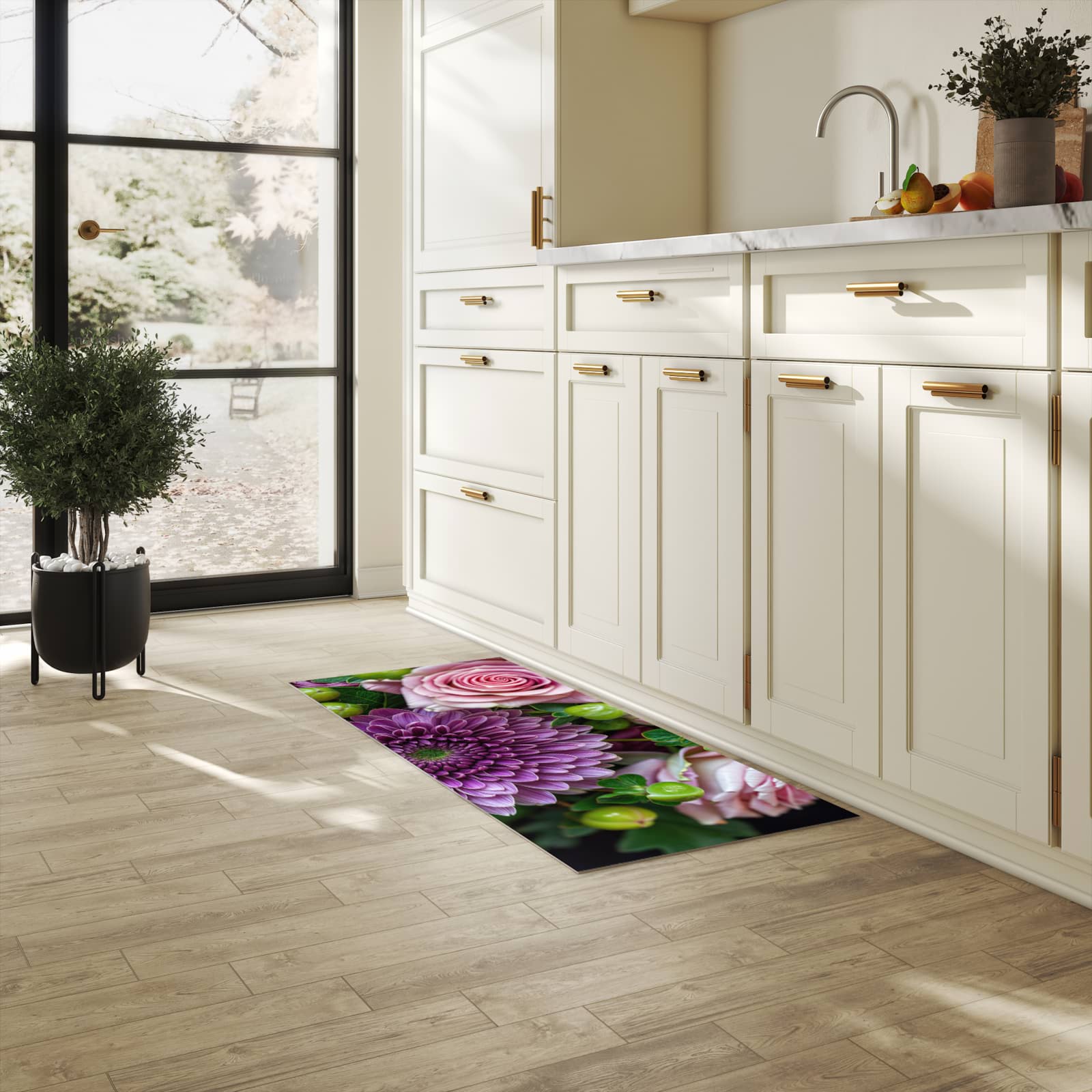 Geräuschdämpfender Küchenläufer mit Motiv Sanfte Blumenarrangement in heller Küche