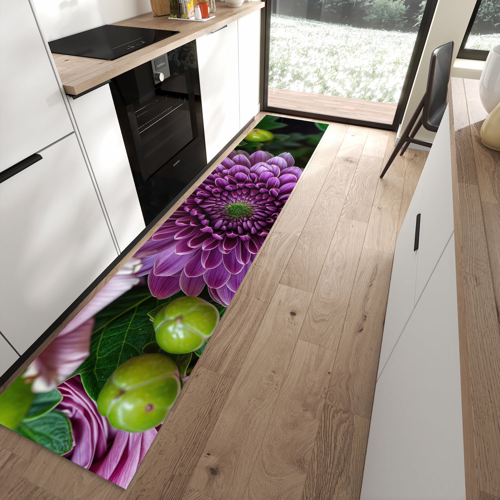 Komfortabler Küchenteppich mit Motiv Sanfte Blumenarrangement in moderner Küche