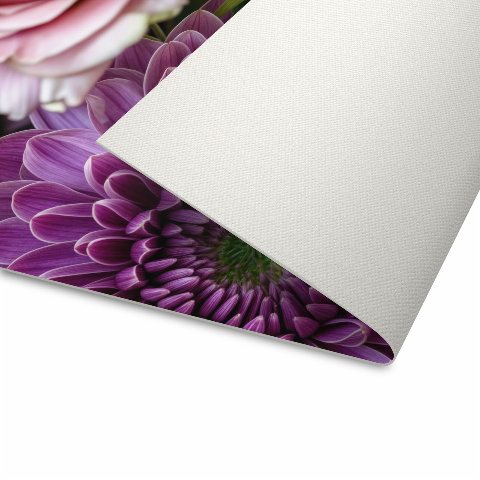 Flacher Küchenteppich mit Motiv Sanfte Blumenarrangement in der Unterseite